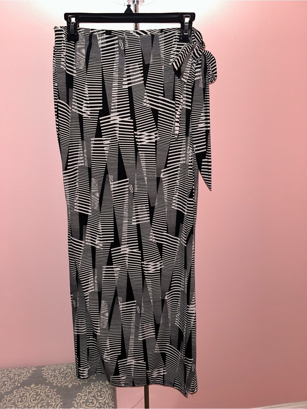 Robert Louis Black & White Geometric Maxi Wrap Skirt